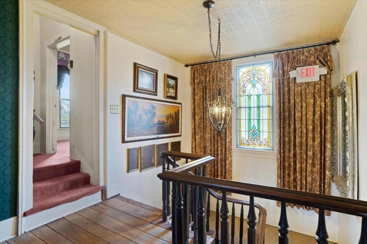 Four Winds Victorian Venue & Suites Bonham 外观 照片